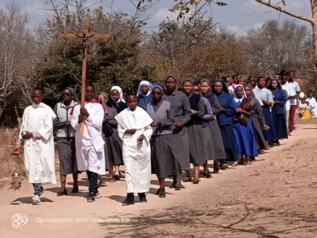 Mkiwa/ Tanzania - Poświęcenie kościoła
